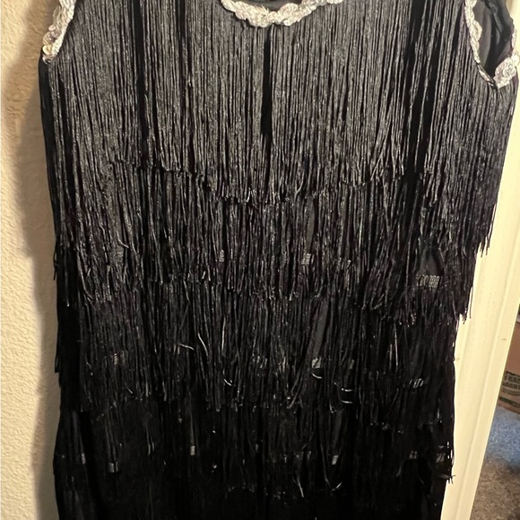 Spirit Halloween Black Flapper Dress.👗🖤 - Picture 3 of 4
